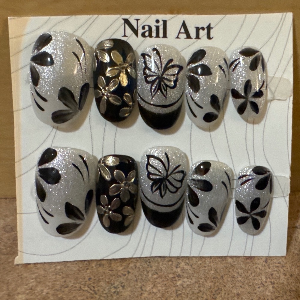 Silver Glitter and Black Butterfly Floral Press-On Nail Art Set Almond Shape